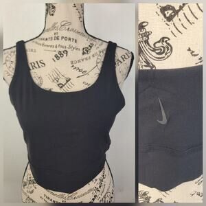Nike Dri-FIT Yoga Luxe Crop Tank Top Womens SZ Medium Black CV0576-010